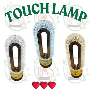 Zero-Shape-Touch-Lamp-near-U